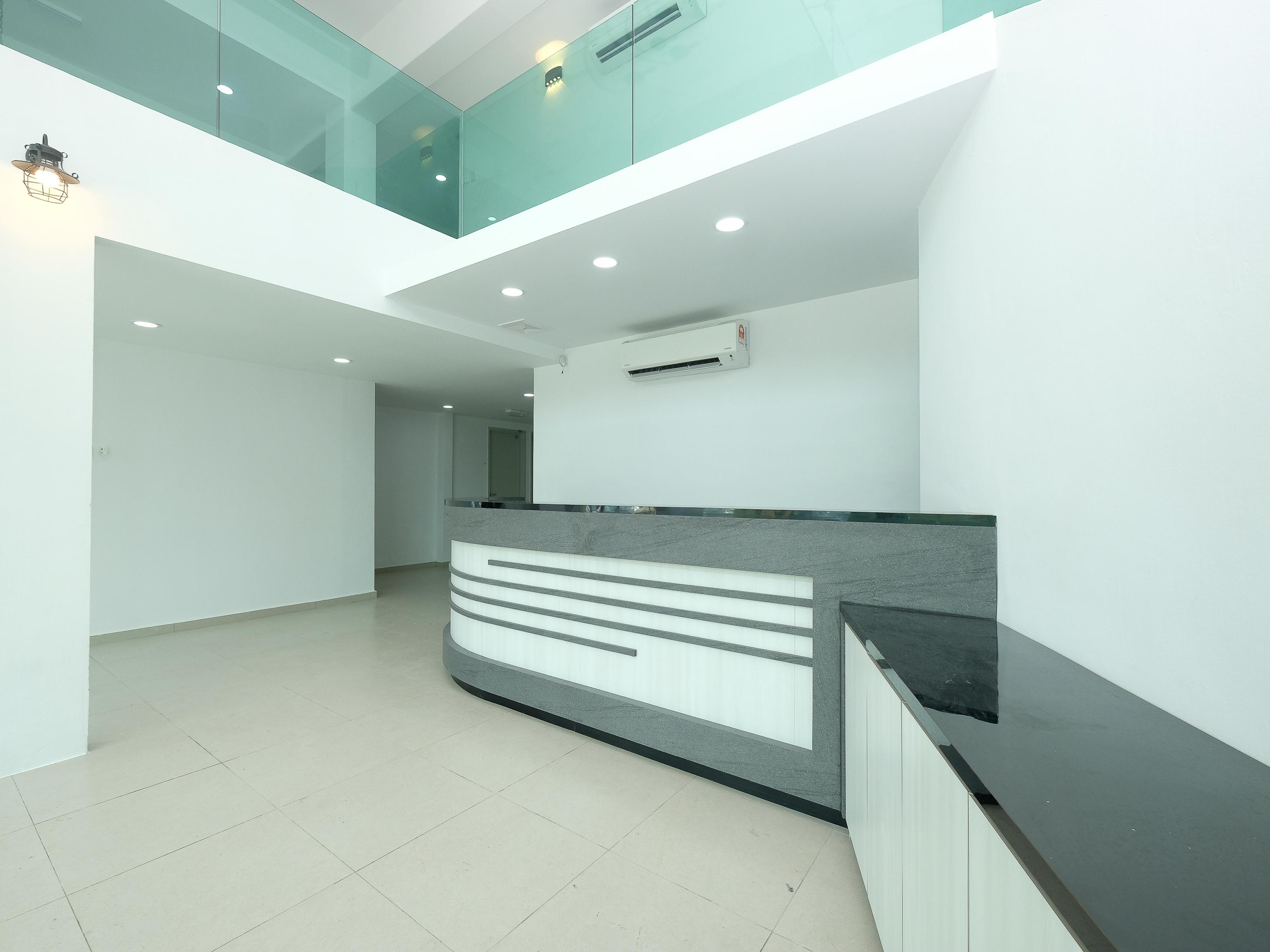 Oyo 44043 First Garden Hotel Kuantan Exterior photo