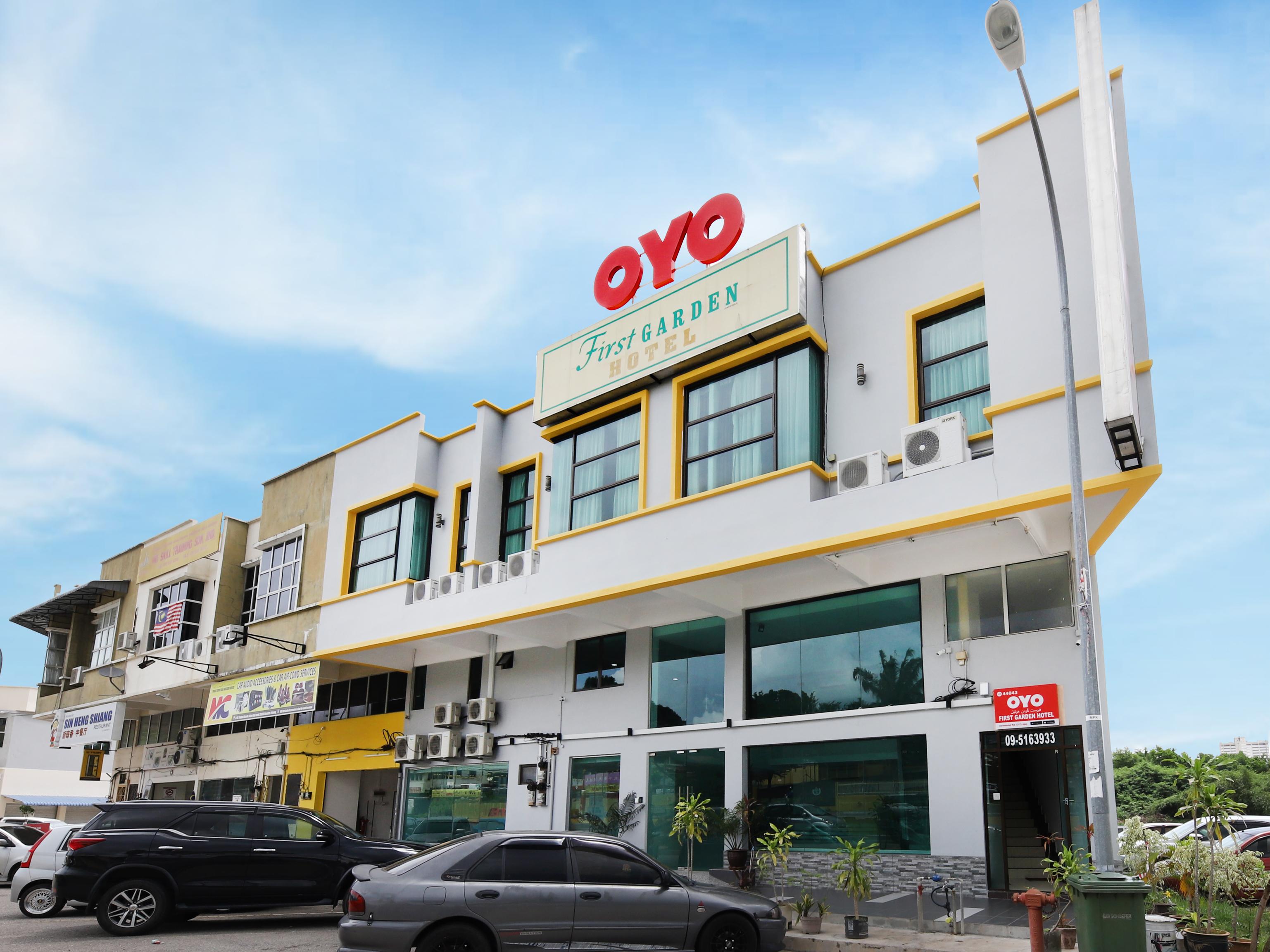 Oyo 44043 First Garden Hotel Kuantan Exterior photo