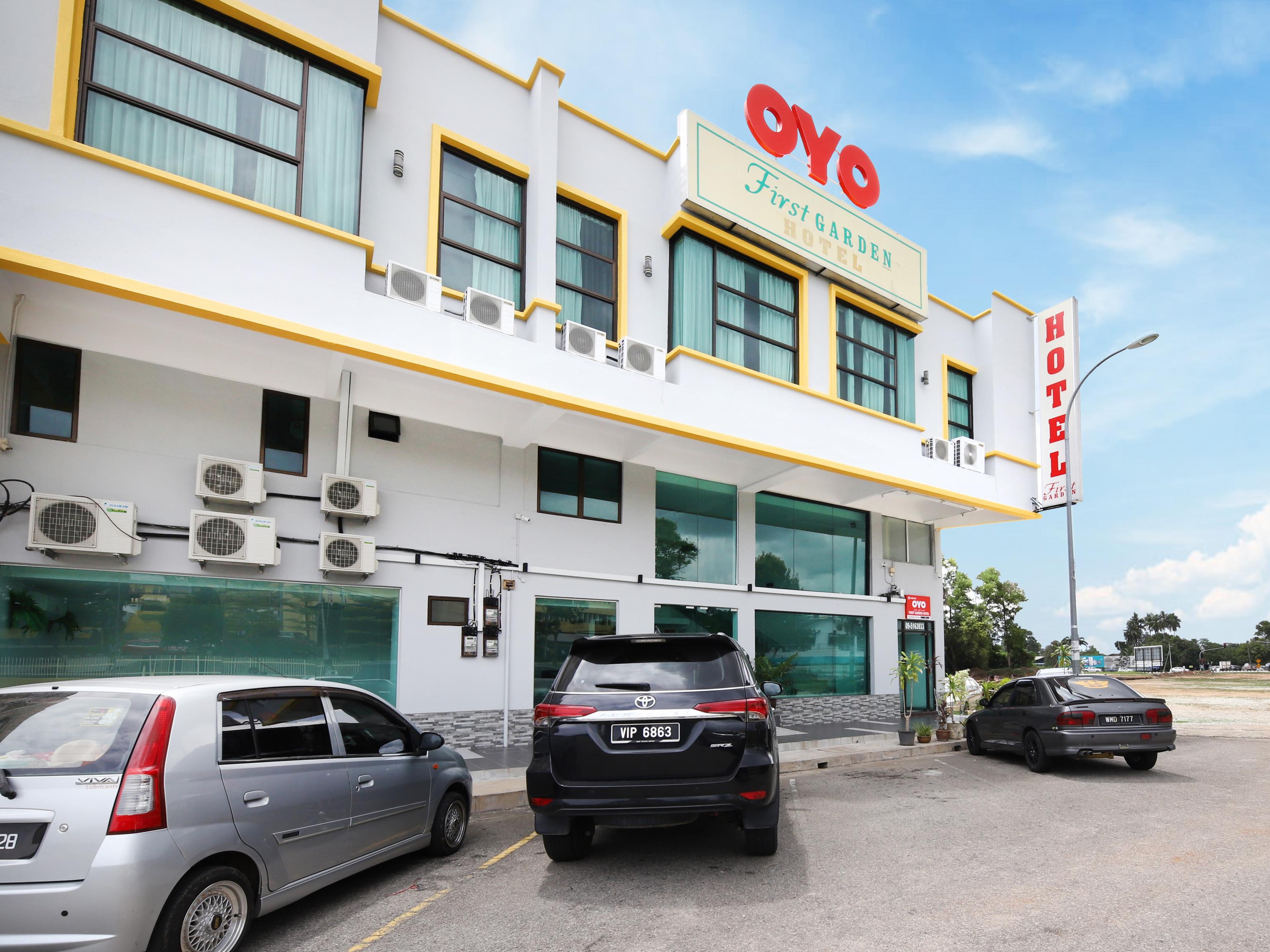 Oyo 44043 First Garden Hotel Kuantan Exterior photo