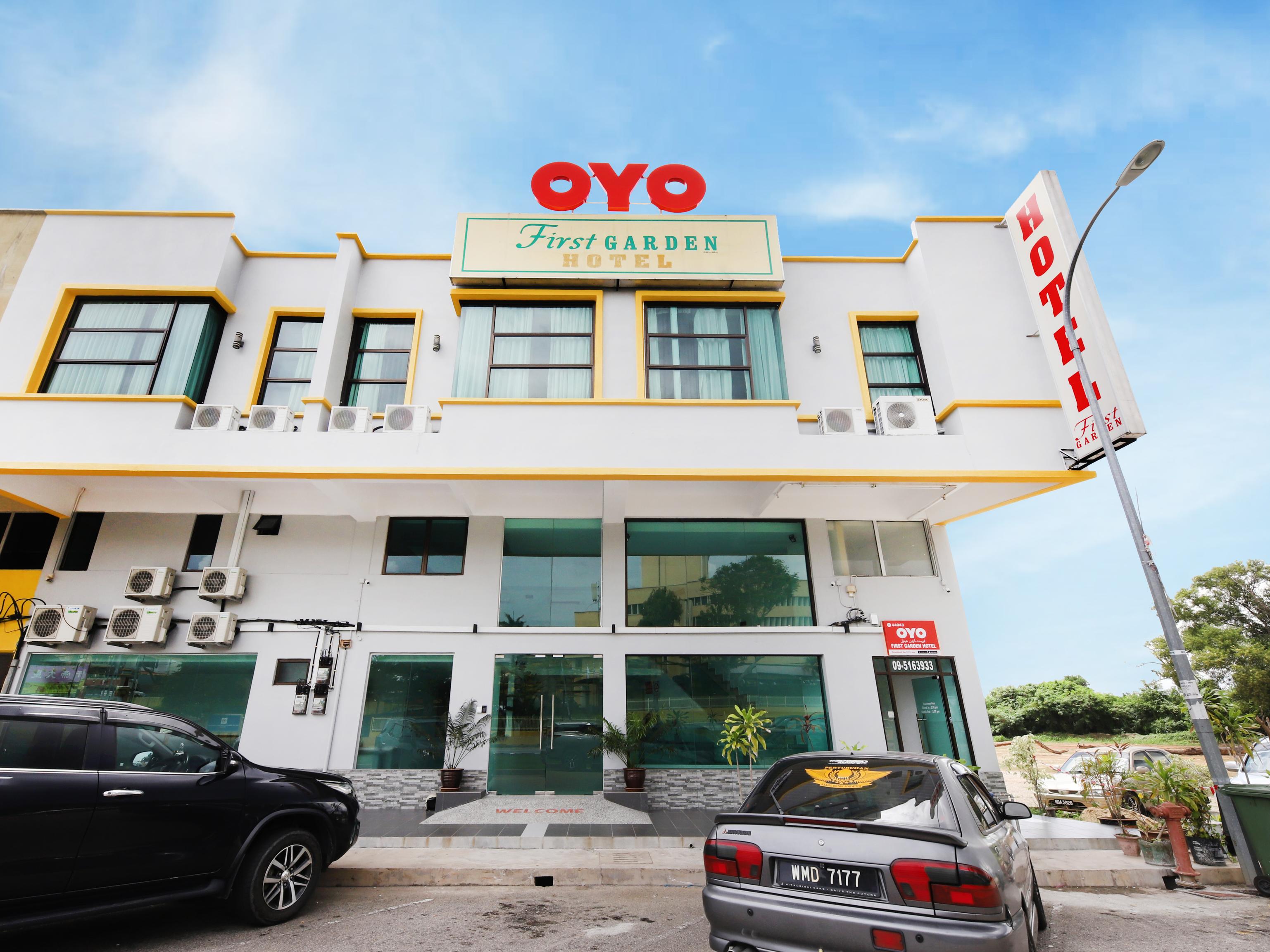Oyo 44043 First Garden Hotel Kuantan Exterior photo
